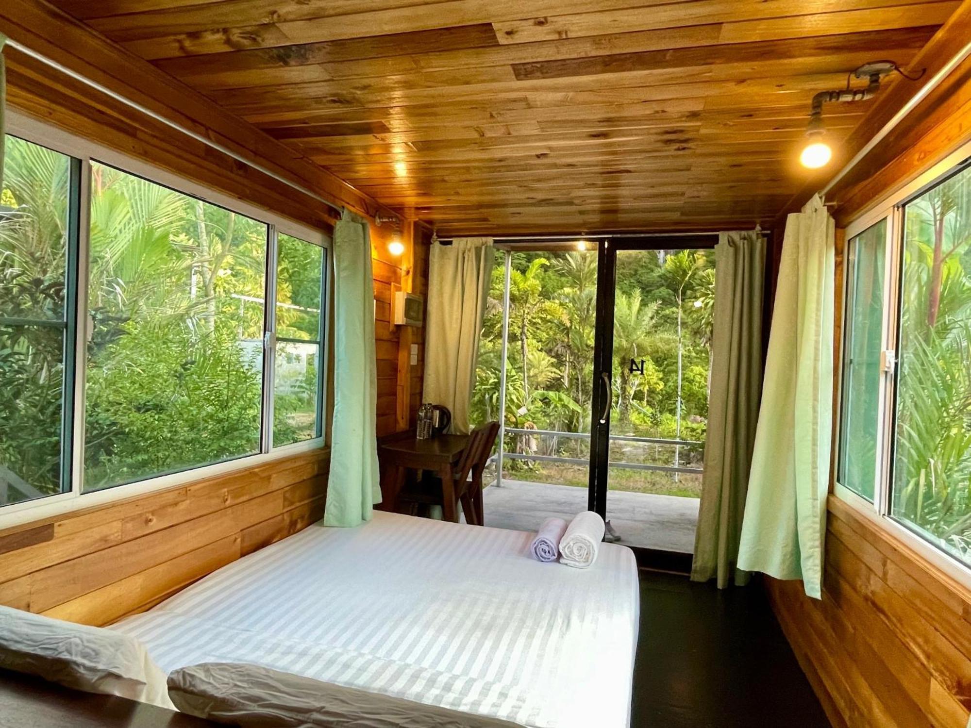 The Camper Lodge Khao Sok Ban Bang Bon Екстериор снимка