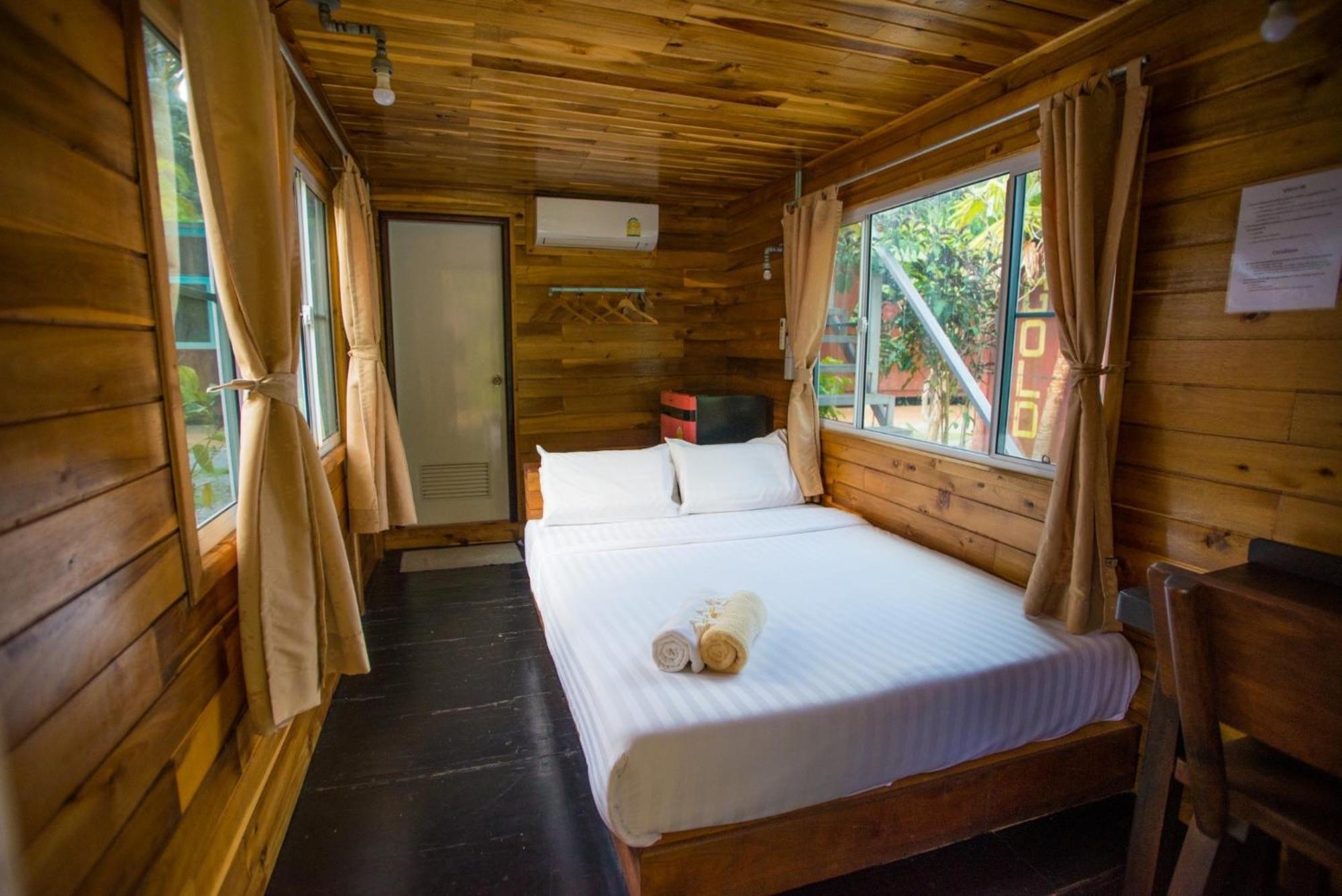 The Camper Lodge Khao Sok Ban Bang Bon Екстериор снимка