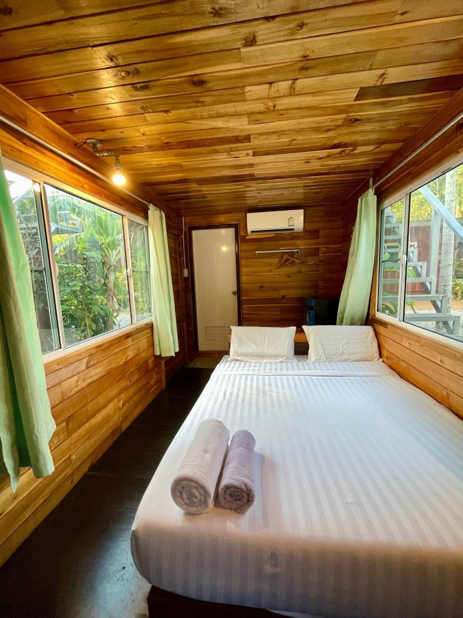 The Camper Lodge Khao Sok Ban Bang Bon Екстериор снимка