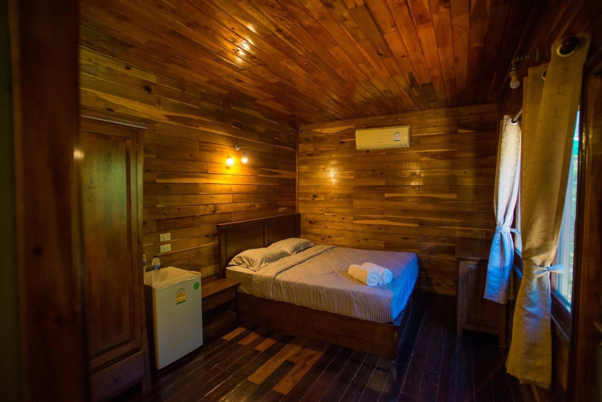 The Camper Lodge Khao Sok Ban Bang Bon Екстериор снимка