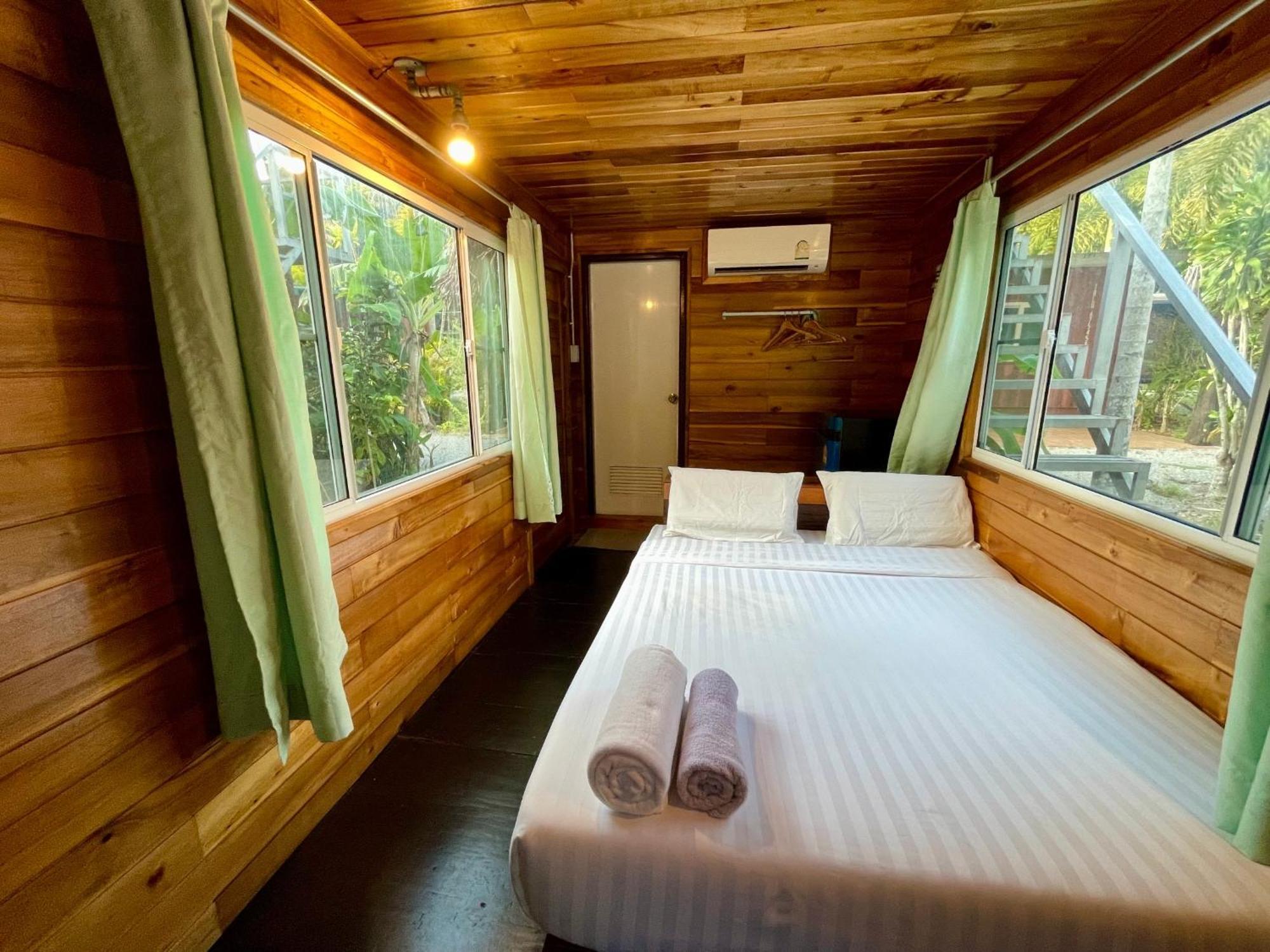 The Camper Lodge Khao Sok Ban Bang Bon Екстериор снимка