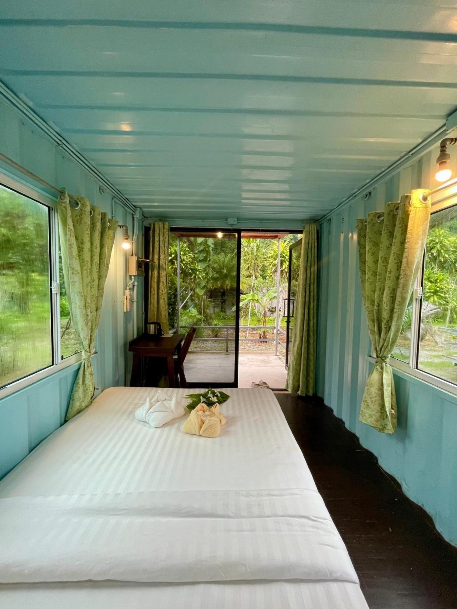 The Camper Lodge Khao Sok Ban Bang Bon Екстериор снимка