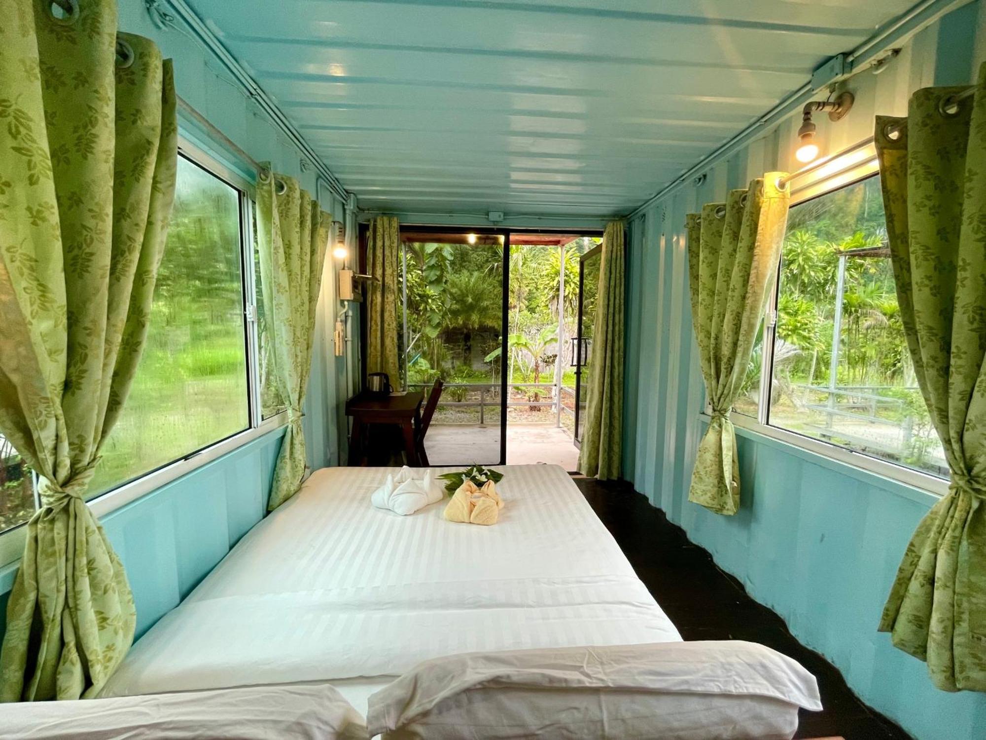The Camper Lodge Khao Sok Ban Bang Bon Екстериор снимка