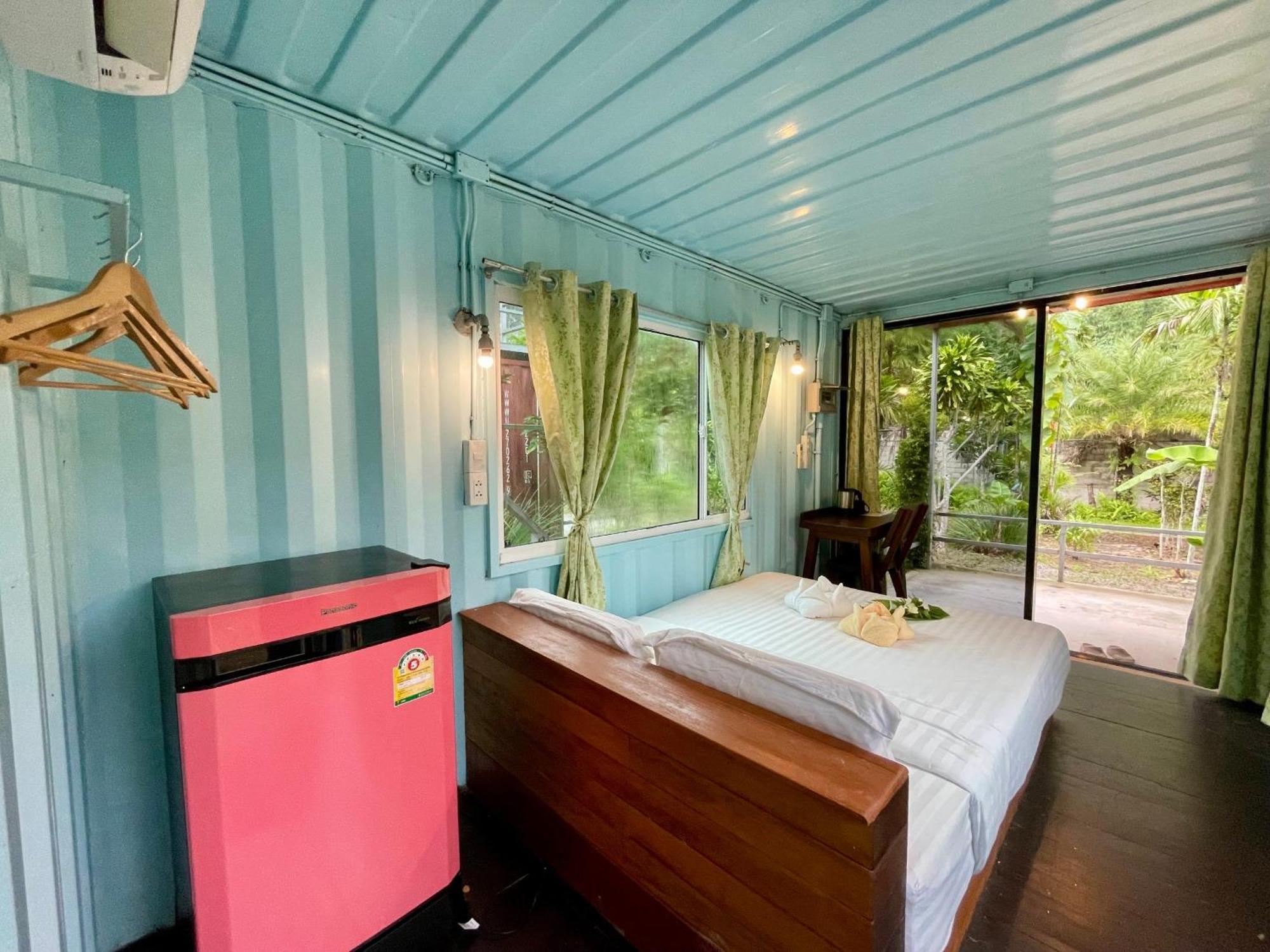 The Camper Lodge Khao Sok Ban Bang Bon Екстериор снимка